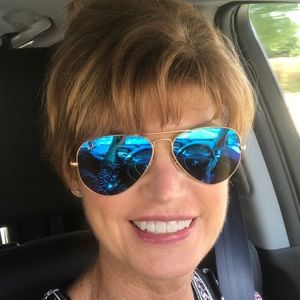 Meet your Posher, Robin